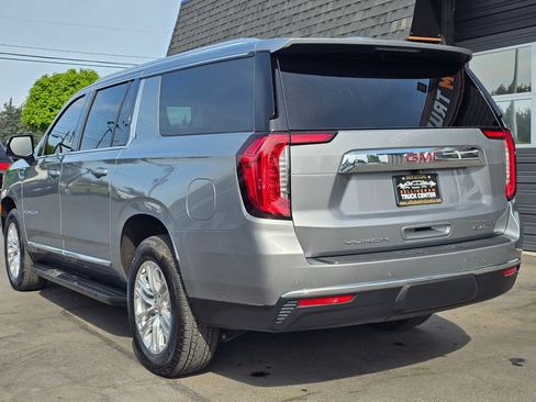 Used 2024 GMC Yukon XL SLT w/ SLT Luxury Package AWD/4WD image 3