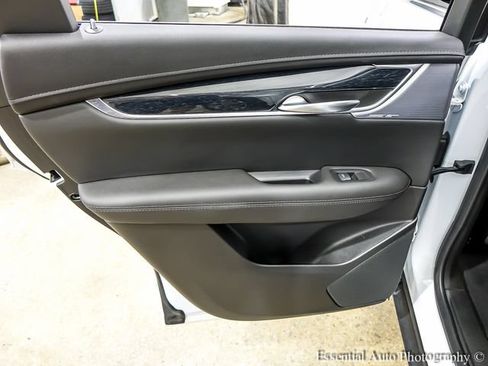 Certified 2024 Cadillac XT5 Premium Luxury w/ LPO, Floor Liner Package AWD/4WD image 21