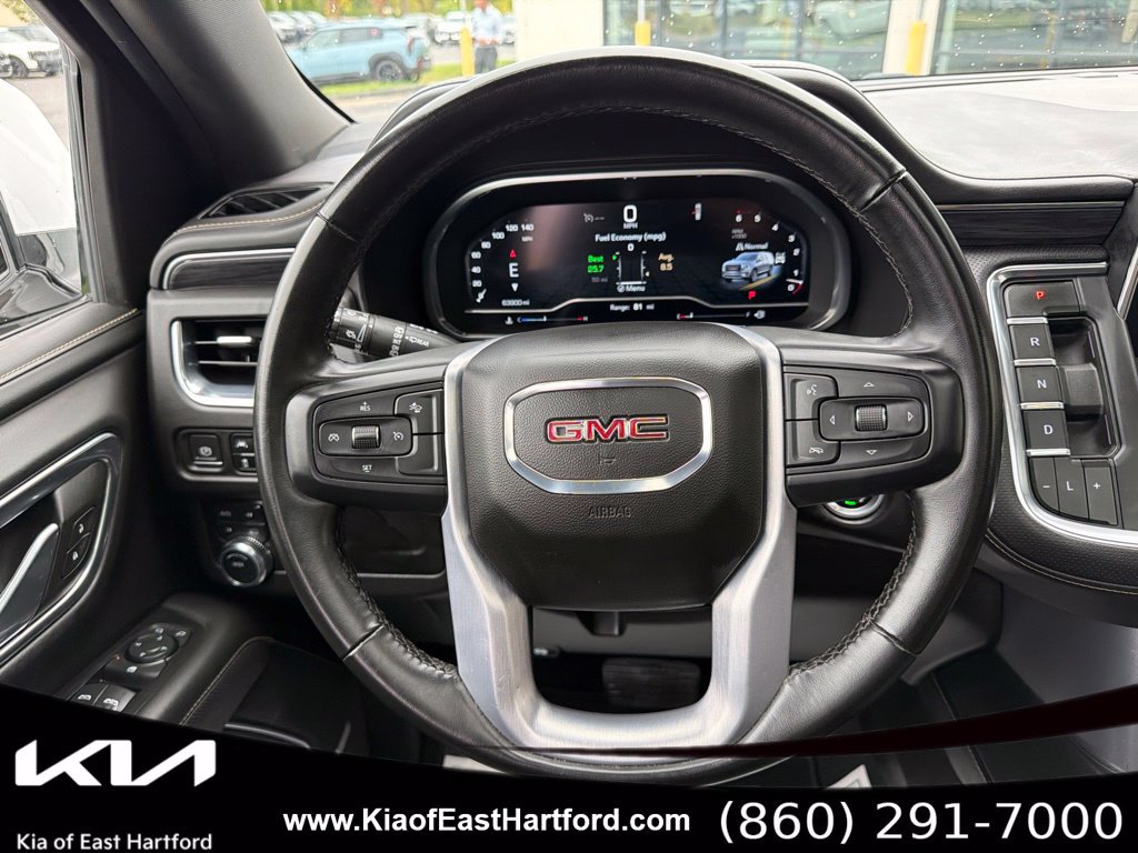 Used 2023 GMC Yukon XL SLT AWD/4WD image 25