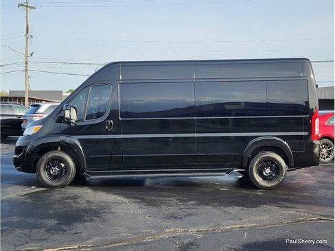 Used 2023 RAM ProMaster 2500 w/ Driver Convenience Group FWD image 22
