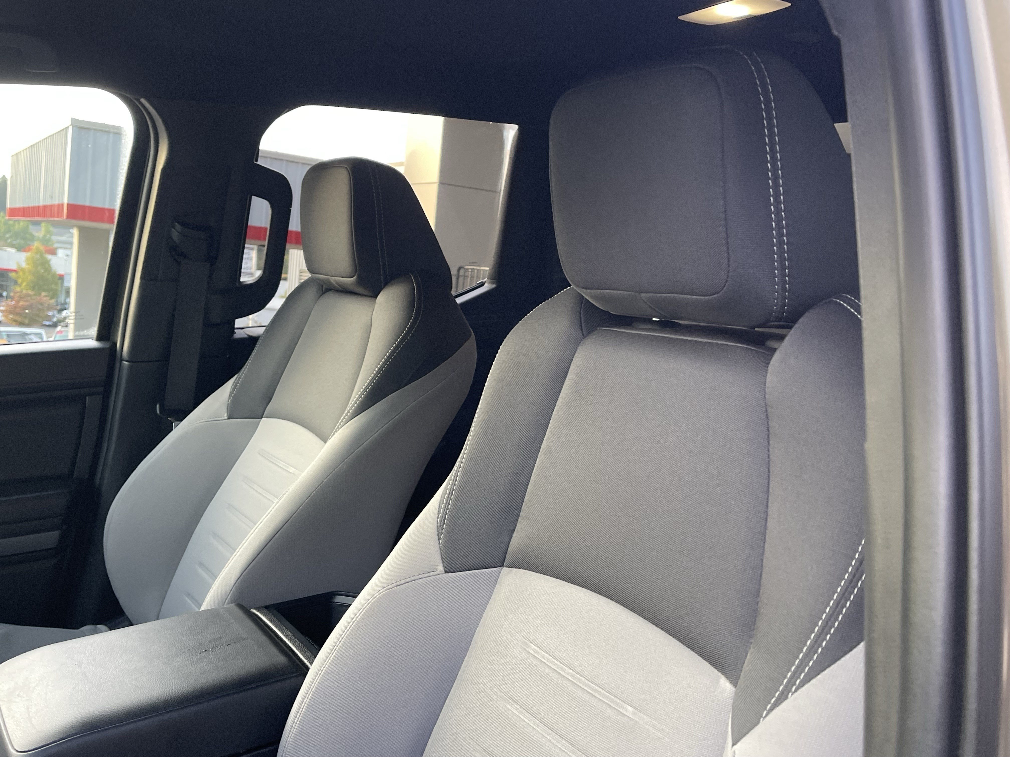 Certified 2025 Toyota Tacoma TRD Off-Road AWD/4WD image 18