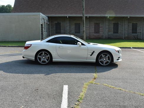 Used 2016 Mercedes-Benz SL 550 image 12