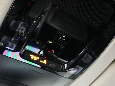 Used 2024 Lexus RZ 300e Premium image 28