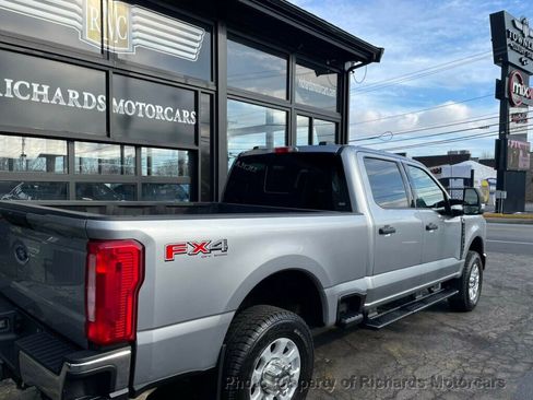Used 2023 Ford F350 XLT w/ FX4 Off-Road Package image 3