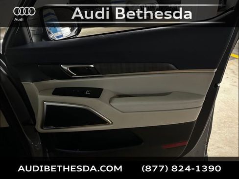 Used 2023 Kia Telluride EX w/ EX Captain's Chair Package image 31