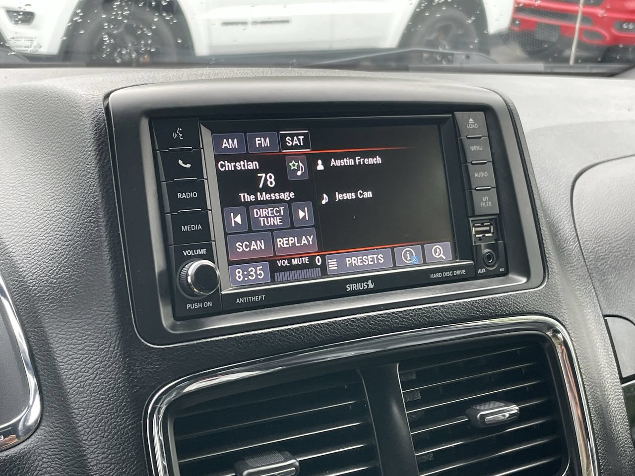 Used 2019 Dodge Grand Caravan SXT FWD image 32