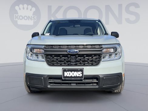 Used 2022 Ford Maverick XLT image 11