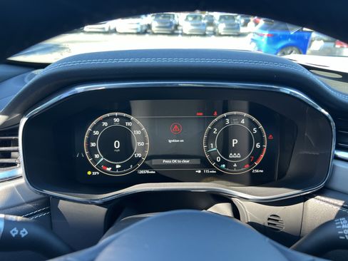 Certified 2025 Jaguar F-PACE R-Dynamic S image 23