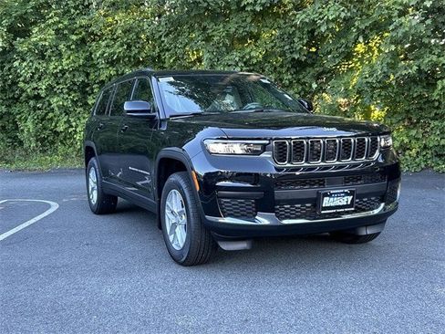 New 2025 Jeep Grand Cherokee L Laredo w/ Luxury Tech Group I AWD/4WD image 1