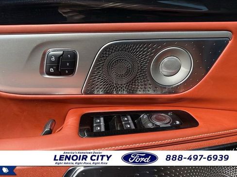 Used 2025 Lincoln Nautilus Black Label image 19