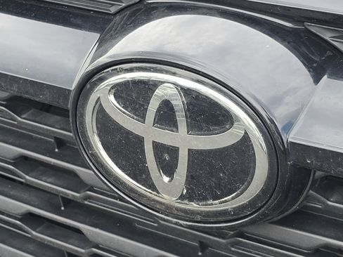 Used 2024 Toyota RAV4 XLE w/ Convenience Package AWD/4WD image 14