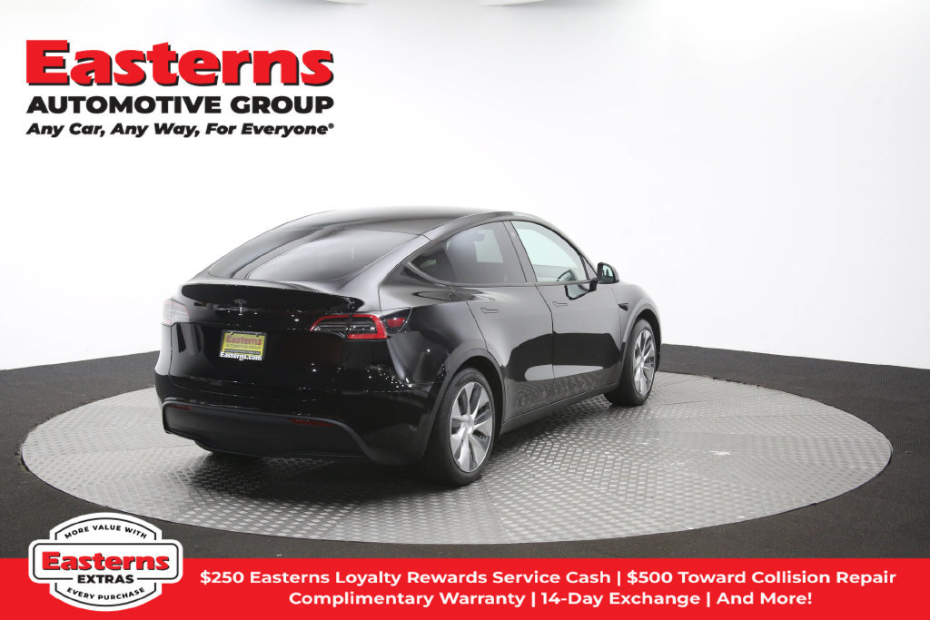 Used 2021 Tesla Model Y Long Range AWD/4WD image 37