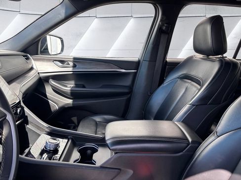 Used 2024 Jeep Grand Cherokee Limited 4xe AWD/4WD image 19