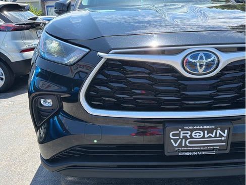 Used 2022 Toyota Highlander LE AWD/4WD image 31