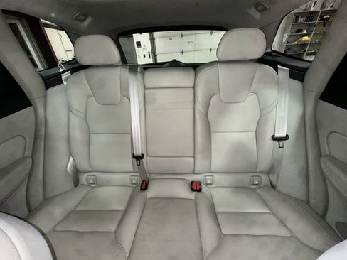Used 2018 Volvo XC60 T6 Inscription w/ Convenience Package AWD/4WD image 25