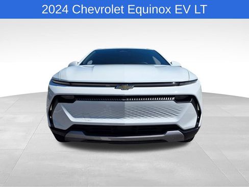Certified 2024 Chevrolet Equinox EV LT FWD image 9