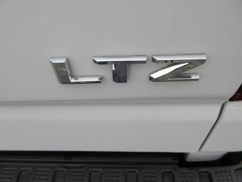 Certified 2022 Chevrolet Silverado 3500 LTZ w/ LTZ Convenience Package image 14