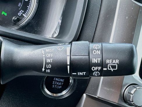 Used 2022 Toyota 4Runner Limited RWD image 13