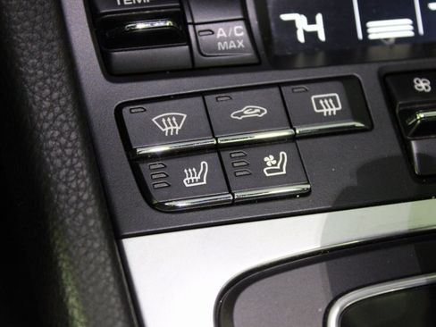 Used 2021 Porsche 718 Boxster image 33