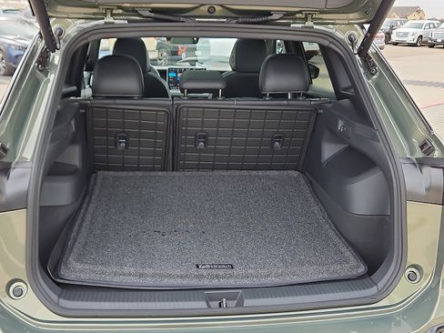 New 2026 Volkswagen Tiguan SE R-Line image 8