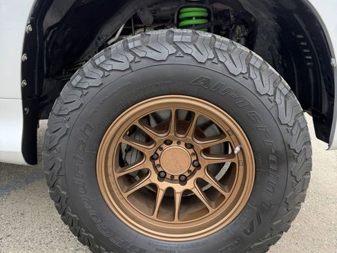 Used 2010 Lexus GX 460 image 16