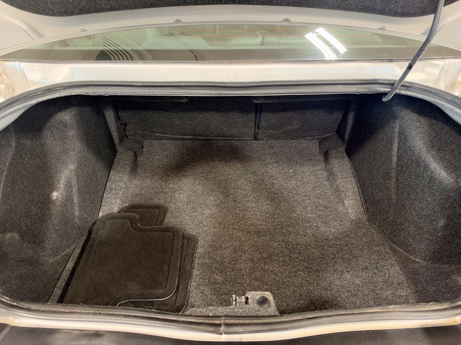 Used 2010 Dodge Challenger R/T RWD image 36