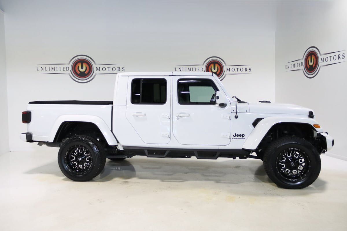 Used 2021 Jeep Gladiator Overland AWD/4WD image 36