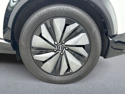 Used 2024 Nissan Ariya AWD image 25
