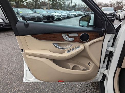 Used 2022 Mercedes-Benz GLC 300 4MATIC image 11