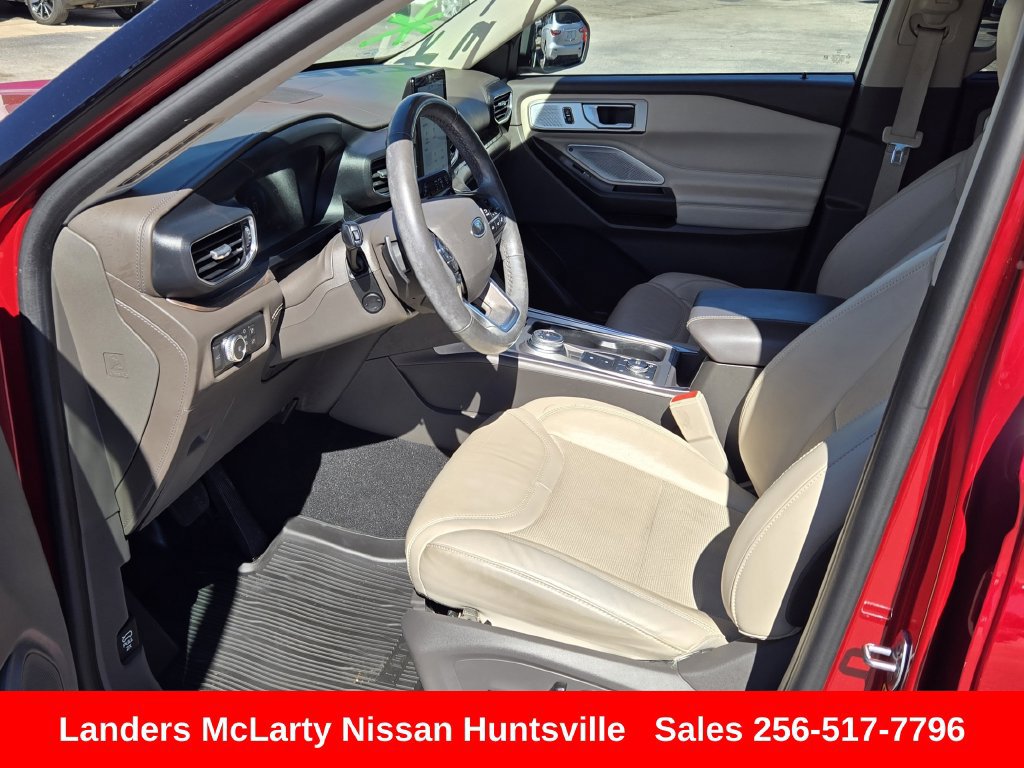 Used 2020 Ford Explorer Platinum w/ Premium Technology Package AWD/4WD image 18