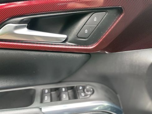 Used 2025 Chevrolet Traverse Z71 AWD/4WD image 9