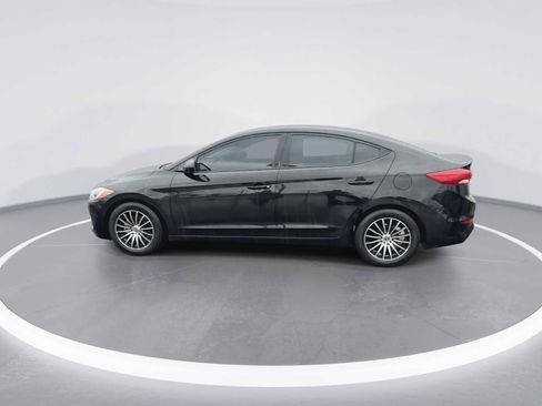 Used 2018 Hyundai Elantra SE image 5