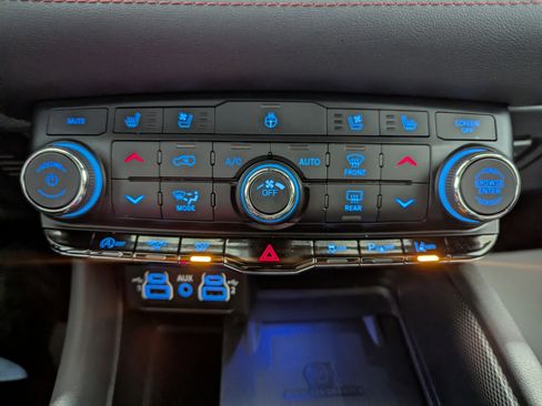 Used 2024 Dodge Durango GT image 23