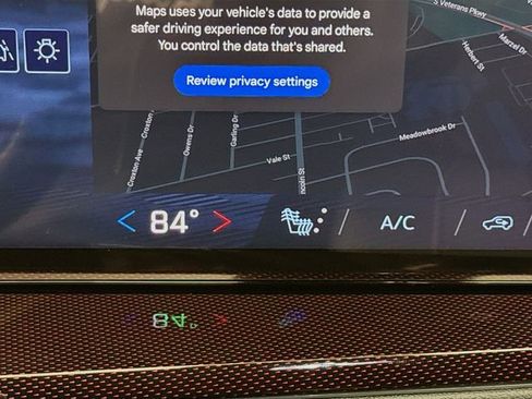 New 2026 Chevrolet Traverse Z71 w/ Driver Confidence Package image 22