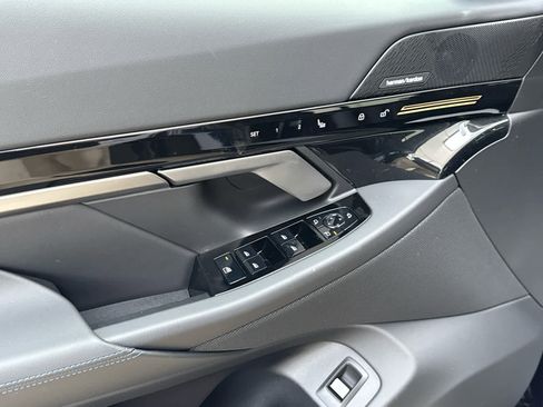 New 2026 BMW 530i xDrive w/ M Sport Package image 13