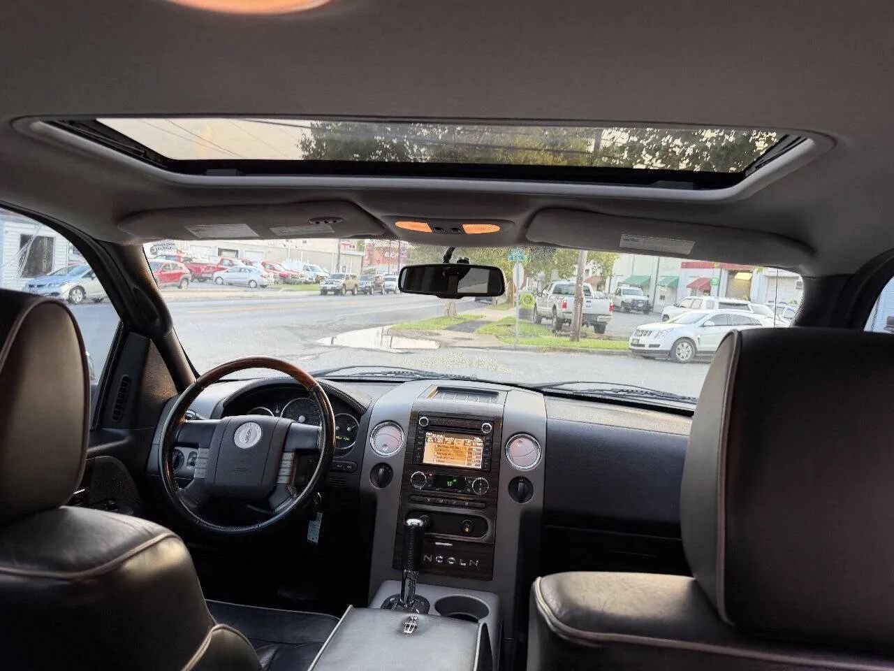 Used 2008 Lincoln Mark LT 4x4 image 43