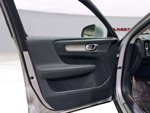 Used 2023 Volvo XC40 B5 Plus w/ Driver Assist Package image 25