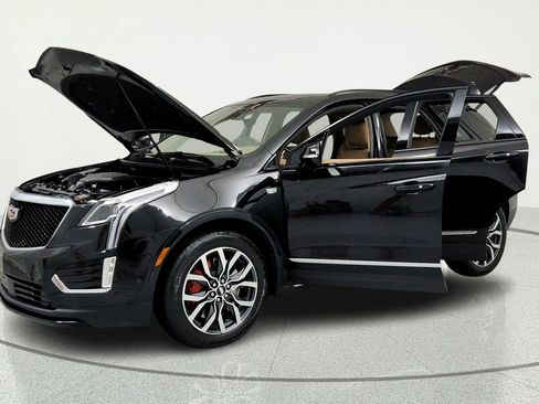Certified 2022 Cadillac XT5 Sportv w/ Platinum Package AWD/4WD image 9