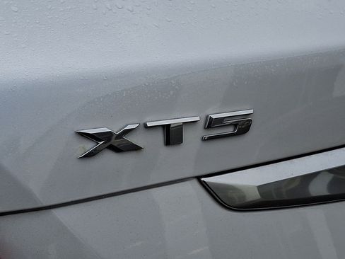 Used 2023 Cadillac XT5 Premium Luxury w/ Technology Package image 33