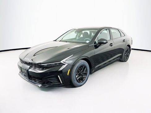 Used 2025 Kia K5 LXS image 3