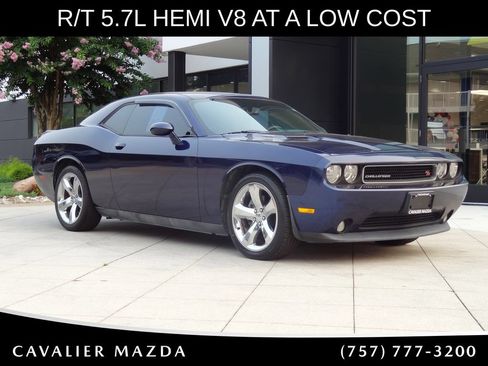 Used 2013 Dodge Challenger R/T RWD image 1