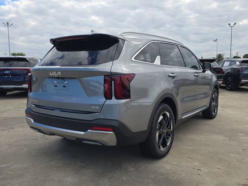 New 2026 Kia Sorento EX FWD image 8