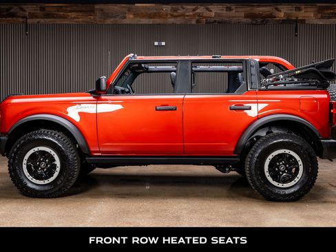 Used 2023 Ford Bronco Black Diamond w/ Sasquatch Package image 9