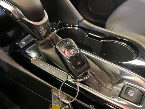 Used 2025 Buick Encore GX Preferred image 22