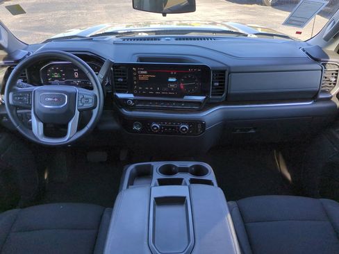Used 2024 GMC Sierra 1500 SLE image 15