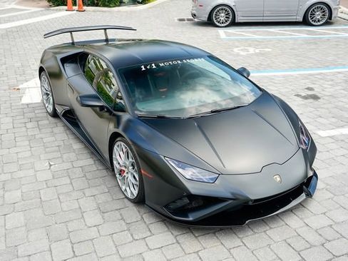 Used 2022 Lamborghini Huracan EVO RWD image 38
