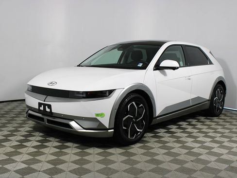 Used 2023 Hyundai Ioniq 5 Limited image 3