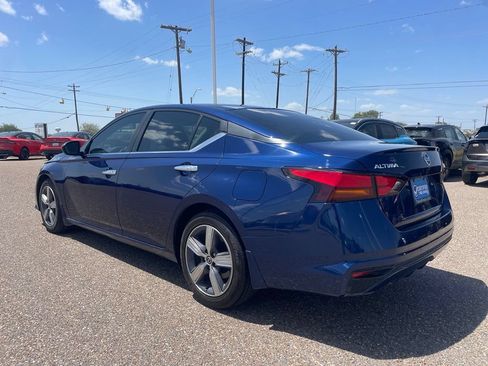 Certified 2022 Nissan Altima 2.5 S w/ Driver Assist Package FWD image 5