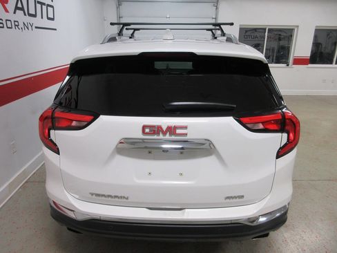 Used 2019 GMC Terrain SLT w/ Preferred Package image 14
