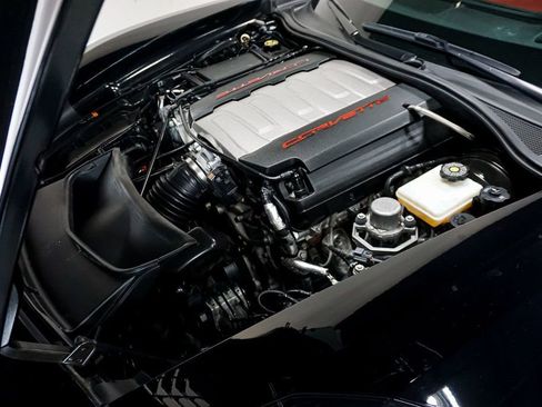 Used 2019 Chevrolet Corvette Stingray Coupe RWD image 41